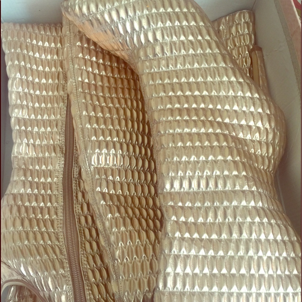 SEXY HIGH BOOTS  ROSE-GOLD IN COLOR